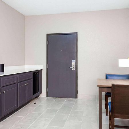 La Quinta Inn & Suites By Wyndham Augusta Fort Eisenhower Exteriör bild