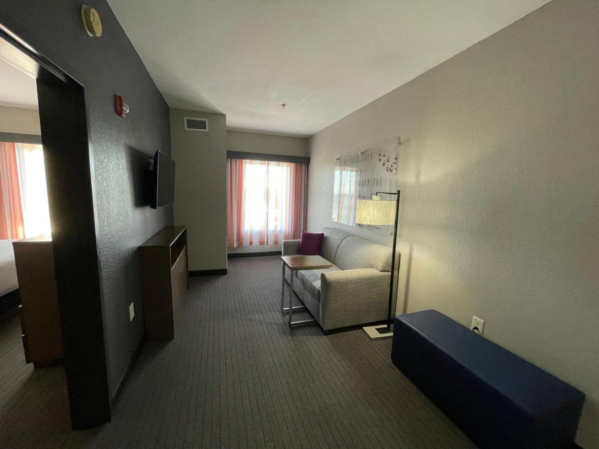 La Quinta Inn & Suites By Wyndham Augusta Fort Eisenhower Exteriör bild