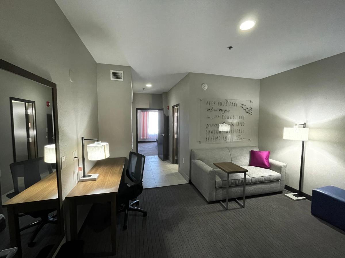 La Quinta Inn & Suites By Wyndham Augusta Fort Eisenhower Exteriör bild