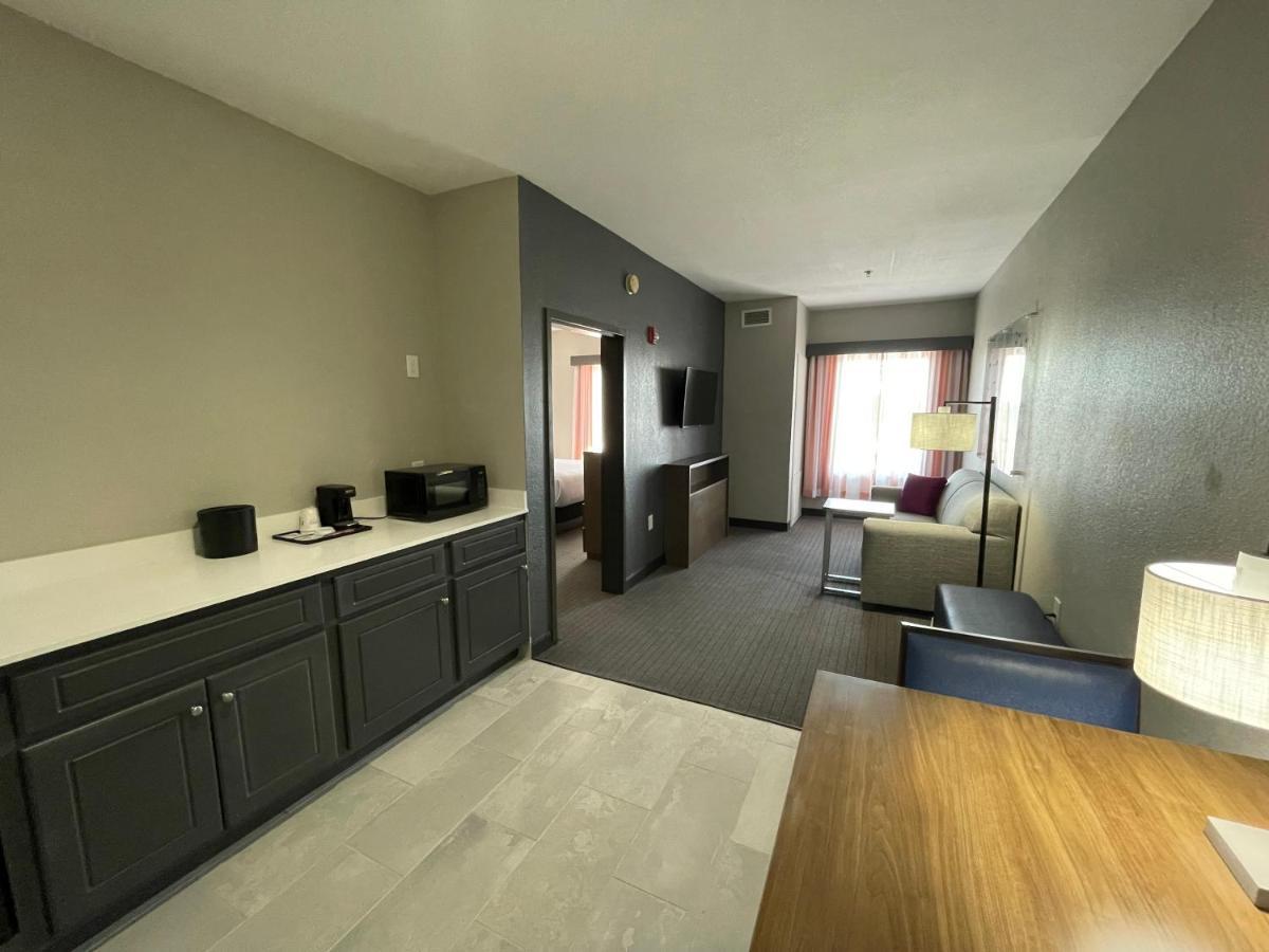 La Quinta Inn & Suites By Wyndham Augusta Fort Eisenhower Exteriör bild