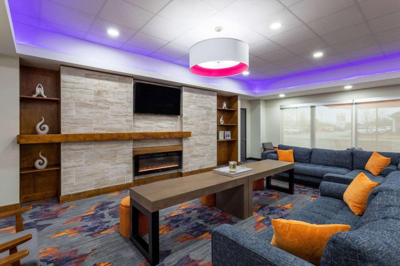 La Quinta Inn & Suites By Wyndham Augusta Fort Eisenhower Exteriör bild