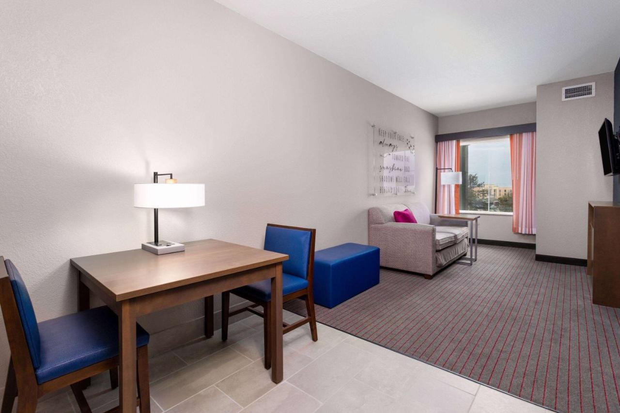 La Quinta Inn & Suites By Wyndham Augusta Fort Eisenhower Exteriör bild