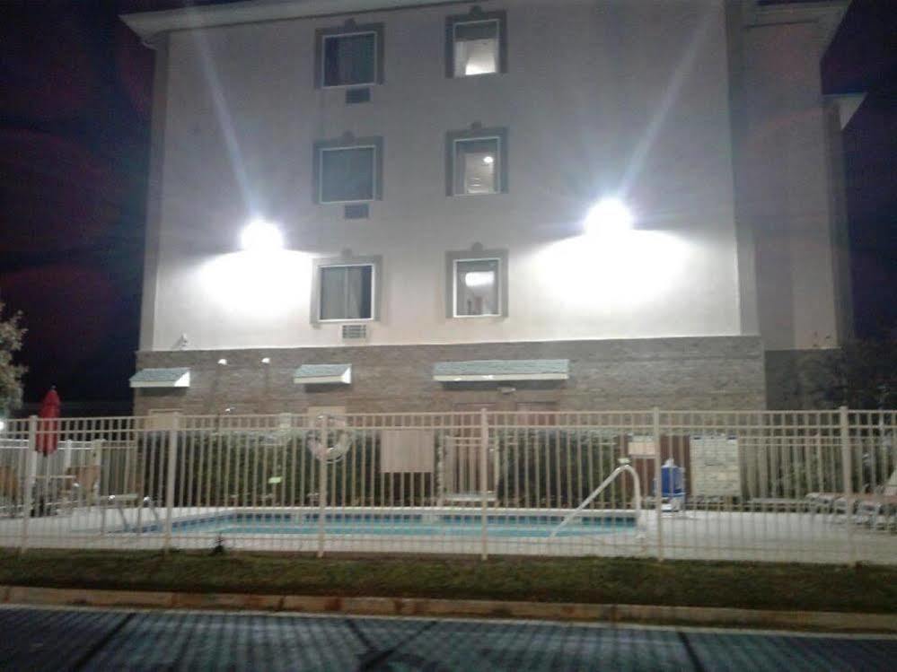 La Quinta Inn & Suites By Wyndham Augusta Fort Eisenhower Exteriör bild